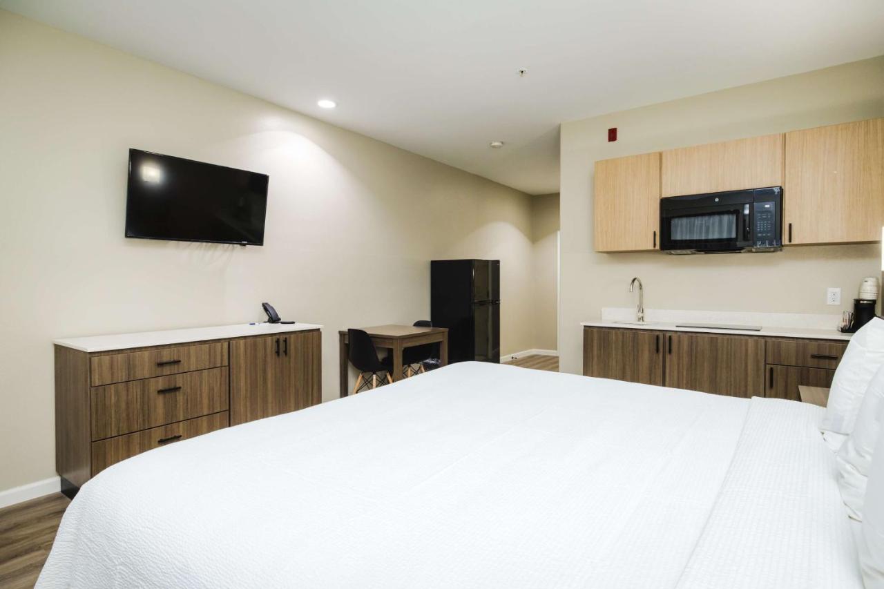 Surestay Studio By Best Western Conroe Downtown Buitenkant foto
