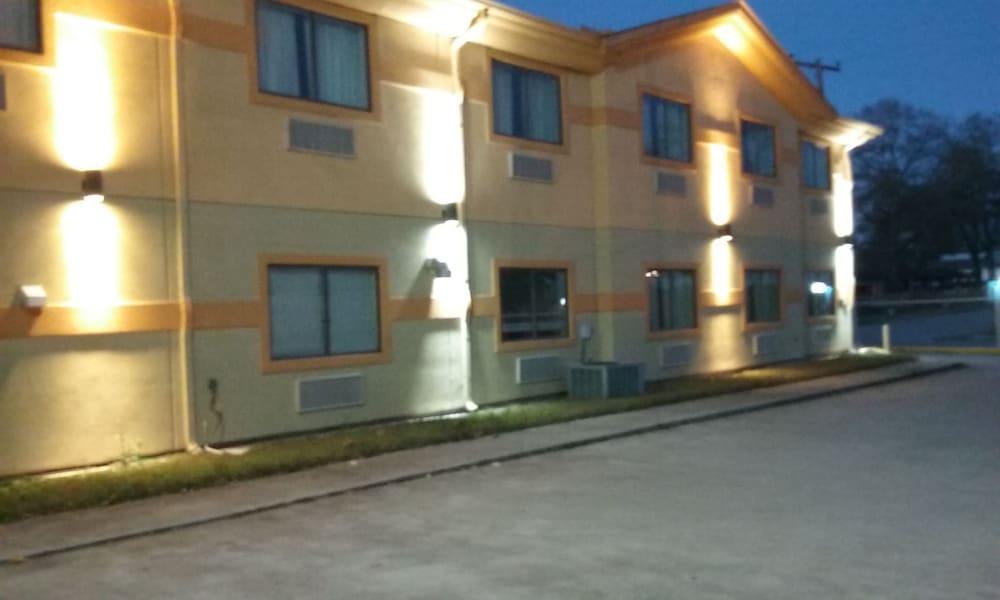 Surestay Studio By Best Western Conroe Downtown Buitenkant foto