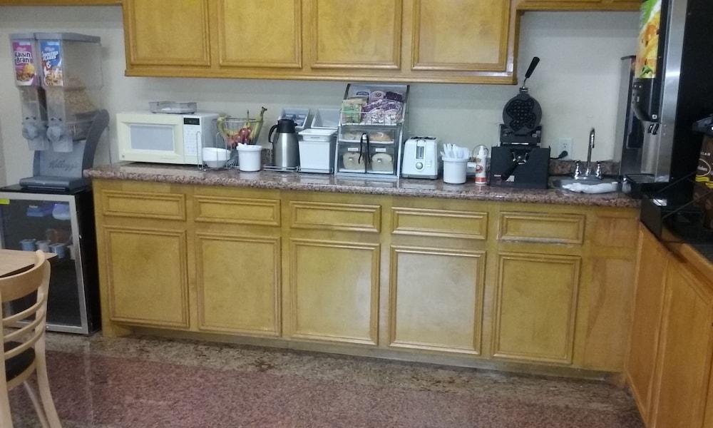 Surestay Studio By Best Western Conroe Downtown Buitenkant foto
