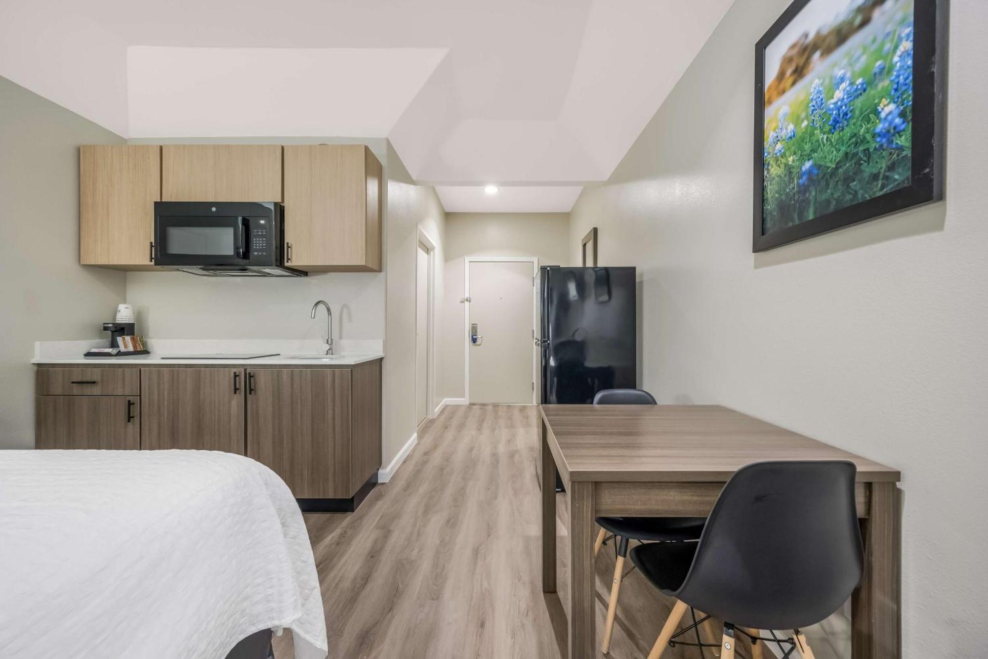 Surestay Studio By Best Western Conroe Downtown Buitenkant foto